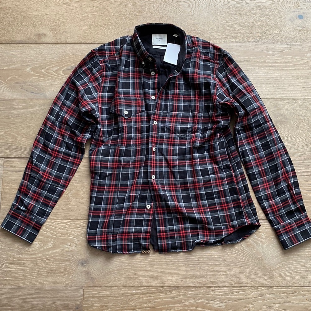 BRAND NEW WITH TAGS stunning Billy Reid button up shirt (size small)